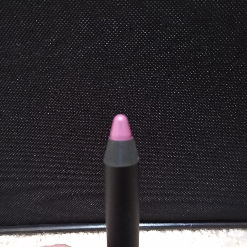 Lipstick - Picture 2 of 4